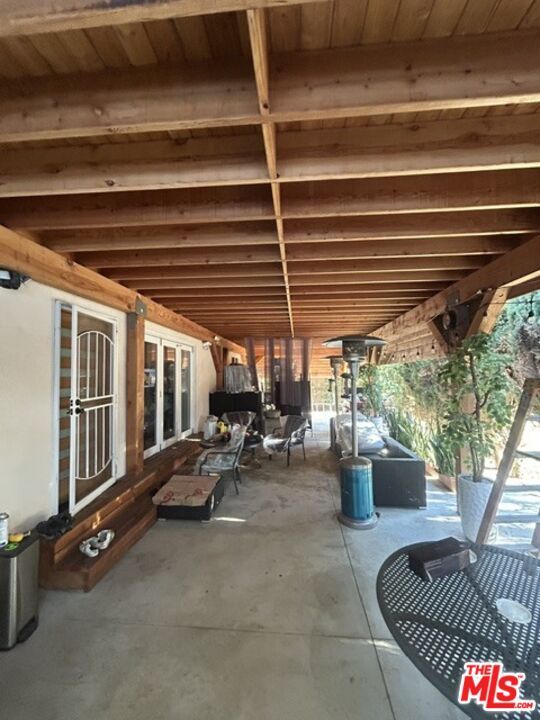 11835 Grevillea Ave