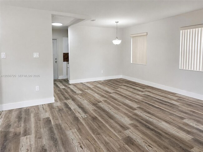 Photo - 740 NW 130th St