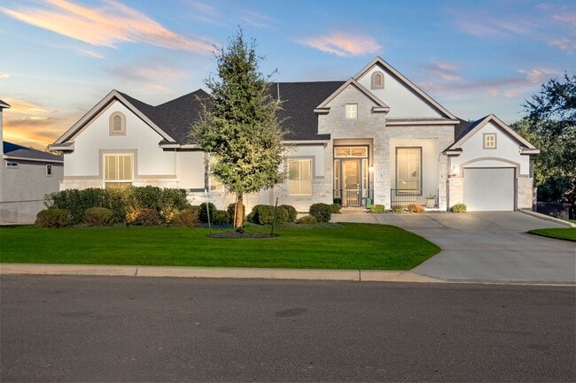 Building Photo - Stunning Single-Story Home with Designer Finishes, Private Pool & Expansive Greenbelt Lot
