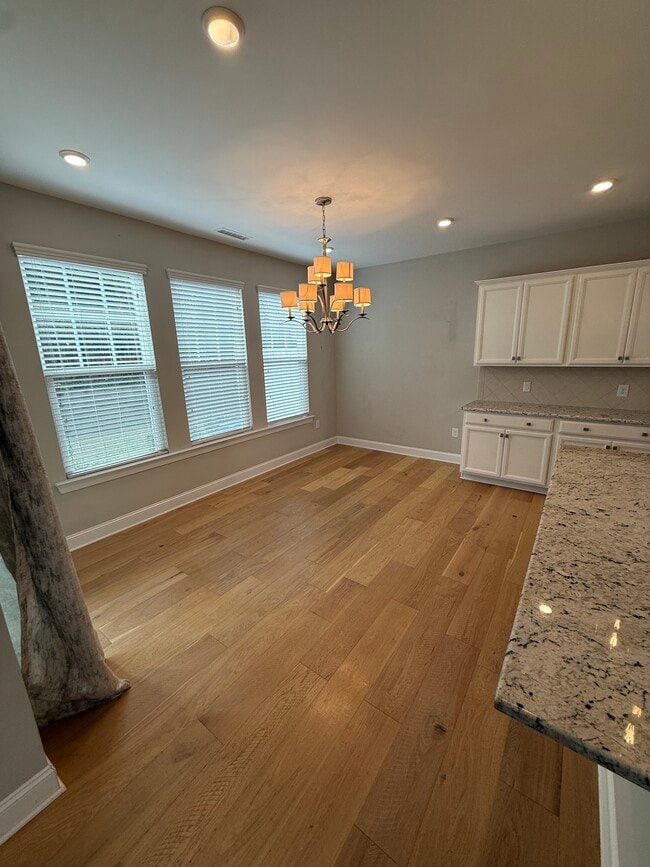 Photo - 335 Acorn Hollow Pl