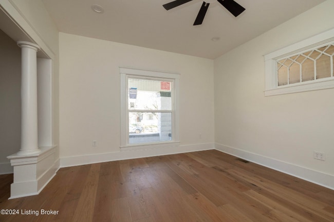 Photo - 426 E Oak St