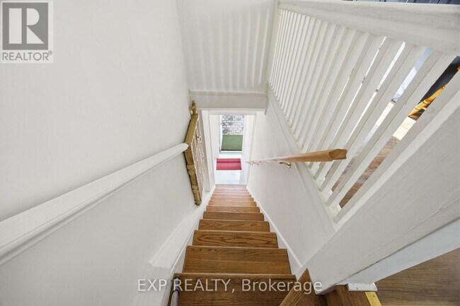 Photo - 34 High Park Blvd