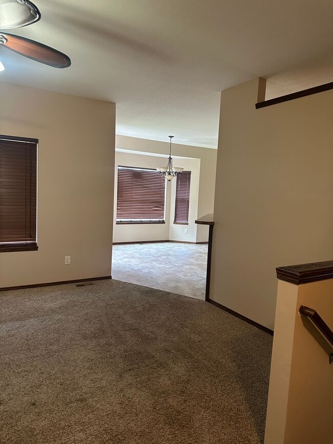 Building Photo - 1548 Hickory Rental
