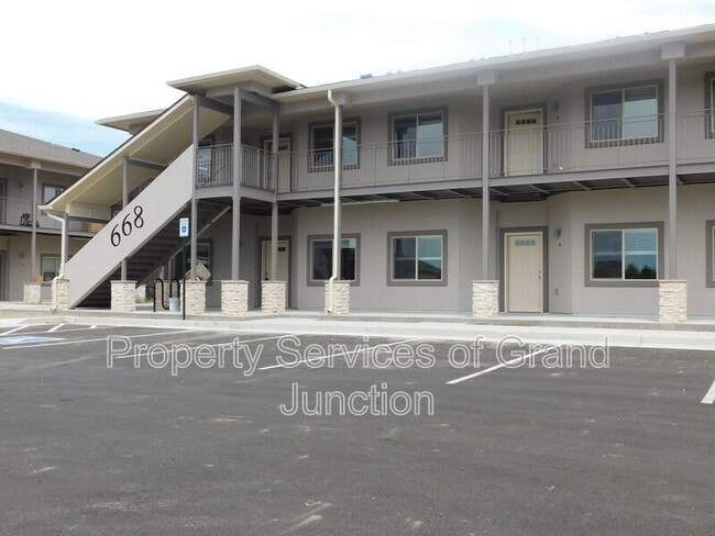 Building Photo - 668 Brookwillow Dr Unit 9