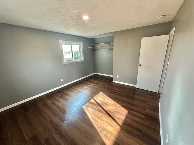 Photo - 4927 W Southern Ave