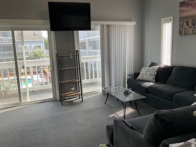 Building Photo - 3700 Golf Colony Ln Unit B-9