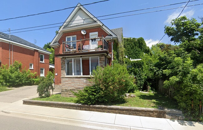 Building Photo - 136 E Weber St