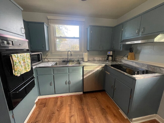 Photo - 515 Barrymore Dr