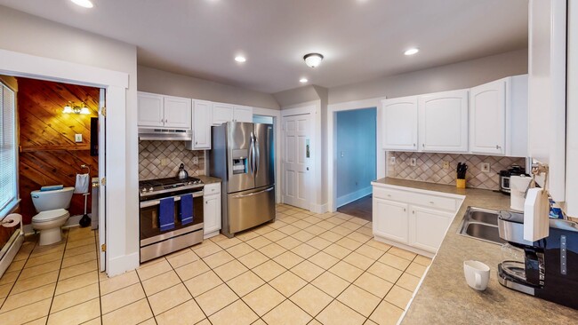 Photo - Charming and Spacious 5BD 2.5BA House in Beaver Hills!