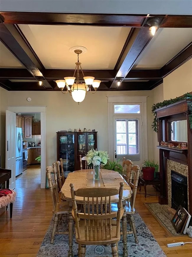 Photo - 610 Fenelon Pl