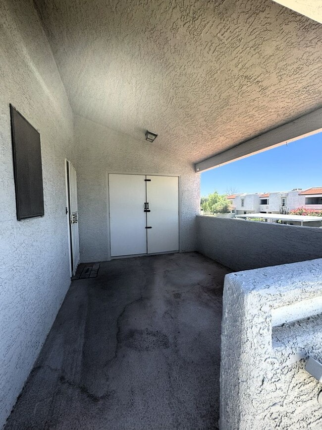 Photo - 850 S River Dr Unidad 2067