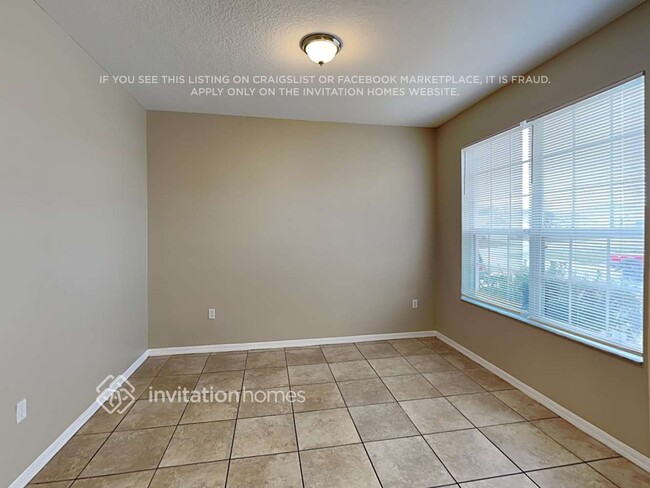 Photo - 555 Bluff Pass Dr