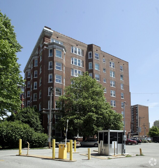 Primary Photo - St. Regis Apartments