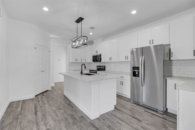 Photo - 401 E Martin Luther King Blvd