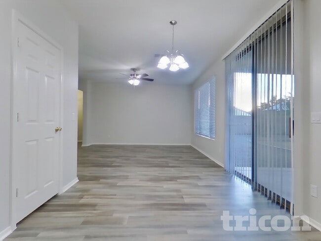 Photo - 4333 E Ivanhoe St