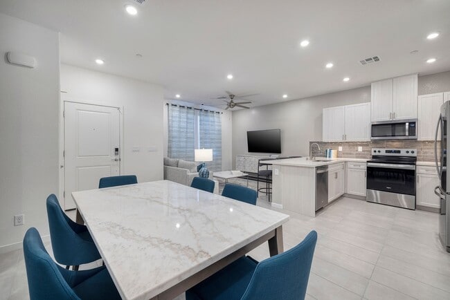 Building Photo - FULLY FURNISHED BRAND NEW TOWNHOME WITH 3 ...