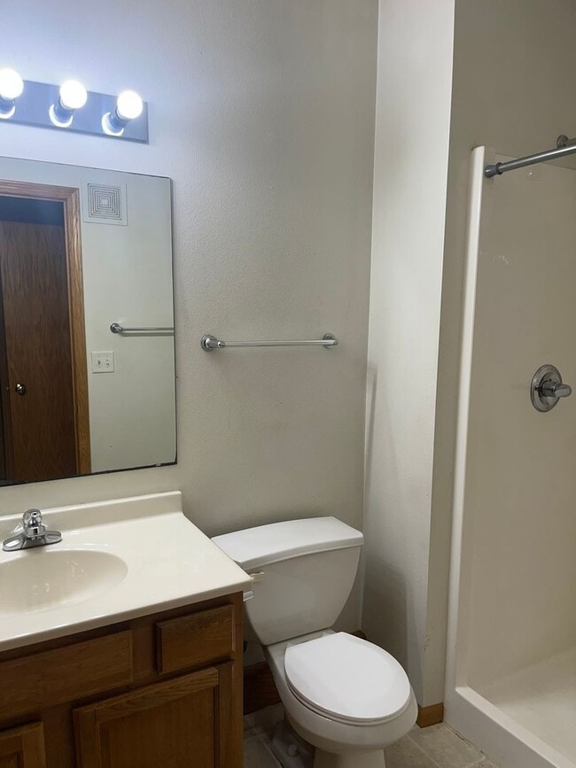 Photo - 2 BED 2 BATH - Available Fall 2026 Unidad 1