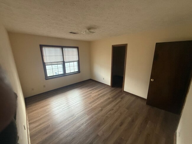 Photo - 131 Williamson St Unit B