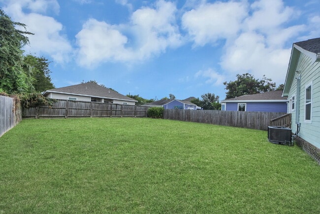 Photo - Renovated Houston Gem Near Downtown & the Medical Center
