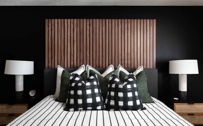 Bedroom with modern decor