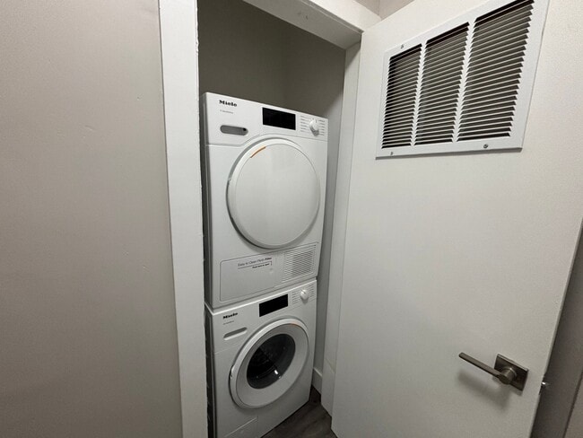 Photo - 6000 Monroe Pl