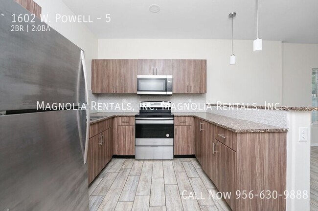 1602 W. Powell-5