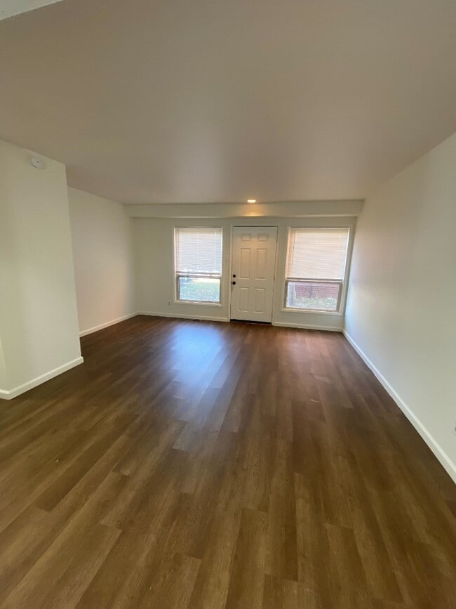 Building Photo - 3737 C Morganford Unit C