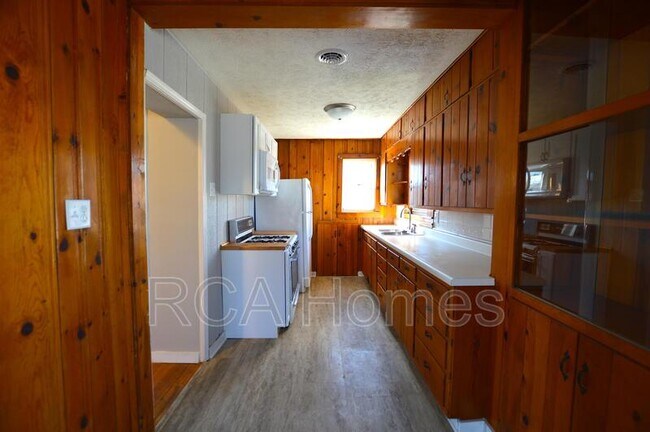 Photo - 724 E Pleasant Run Pkwy Dr N Unit B