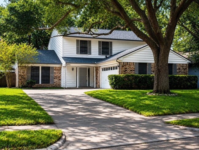 Photo - 16042 Pinyon Creek Dr