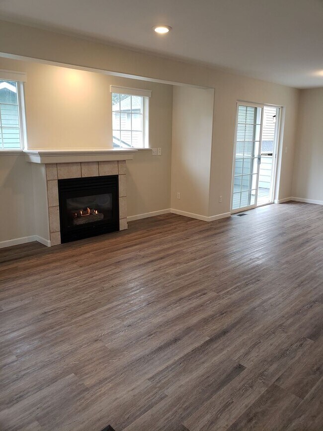 Photo - Beautifully Finished Home In A Great Location!