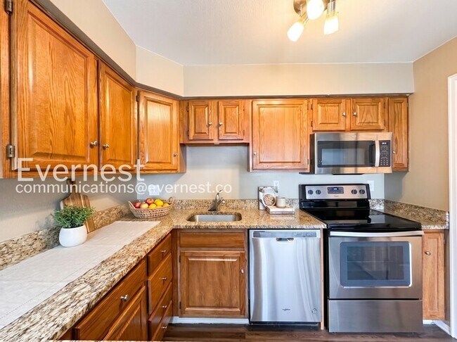 Photo - 12043 W Cross Dr Unit APT 301