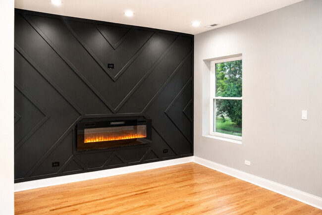 Photo - 10919 S King Dr