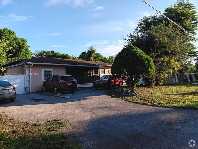 Building Photo - 14640 NW 16th Dr Rental