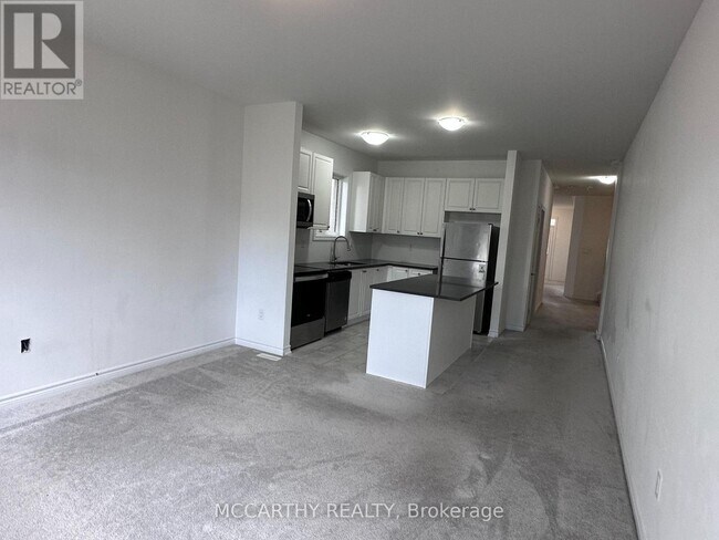 Photo - 231 Ridley Cres