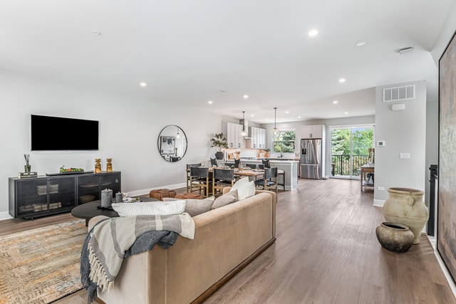 Photo - 5424 Old Orchard Rd