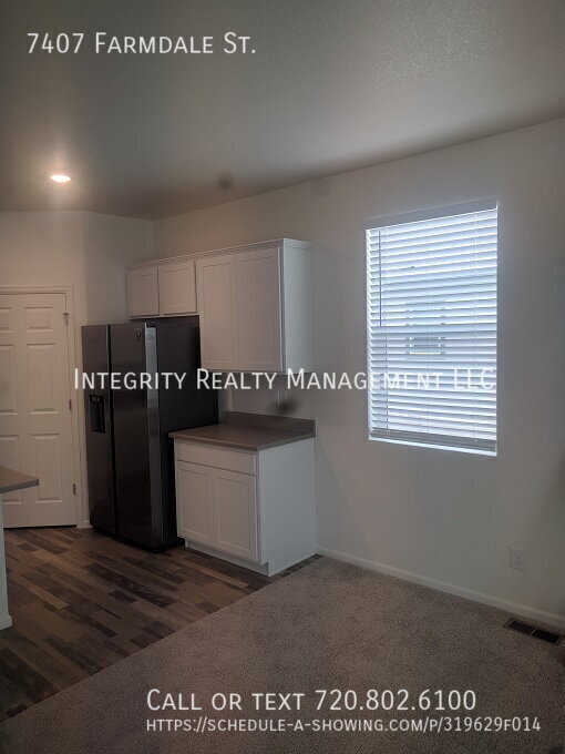 Photo - 7407 Farmdale St