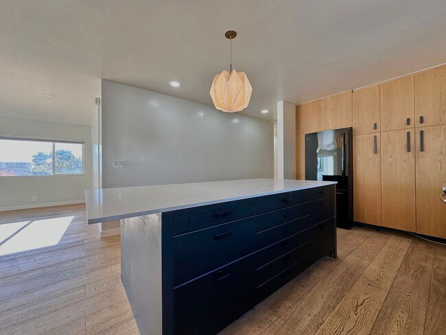 Photo - 932 Maltman Ave Unidad 12