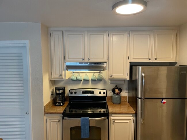 Photo - 66 Fairmount Ave Unidad 202