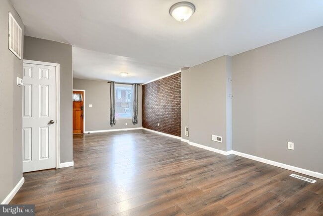 Photo - 1931 Griffis Ave