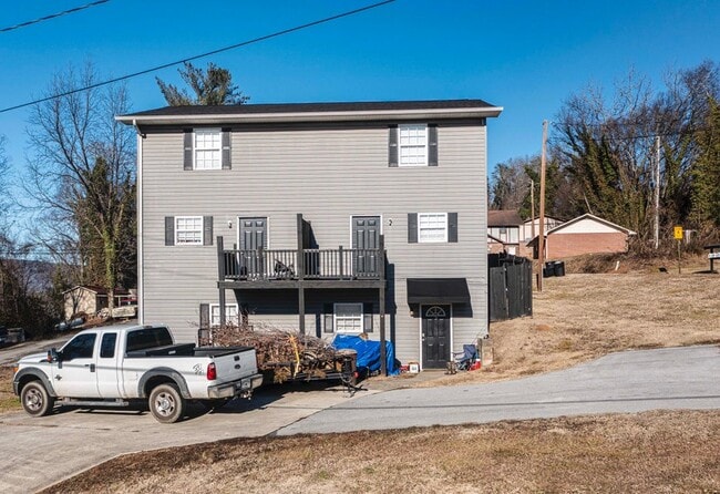 328 Mulberry Ave Unit 3