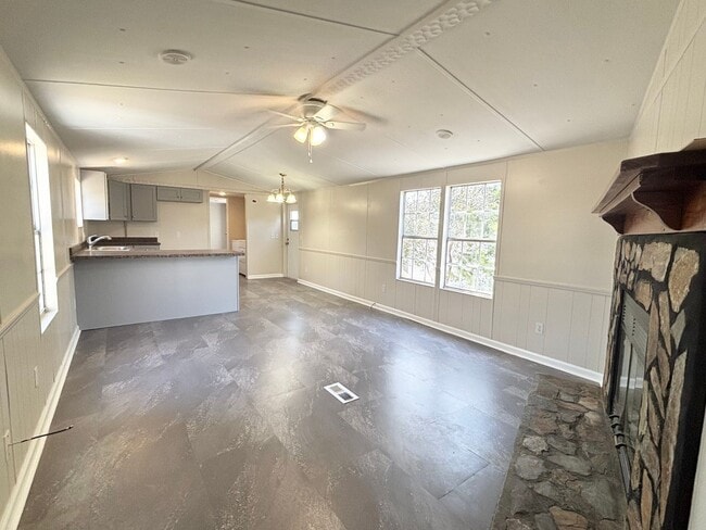 Photo - 2 Bed 2 Bath Remodeled Mobile Home