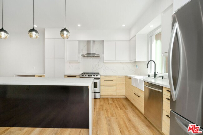 Photo - 5923 Etiwanda Ave Unit 106