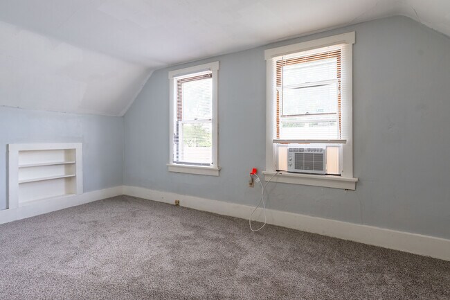 Photo - 1702 Wisconsin Ave Casa Adosada