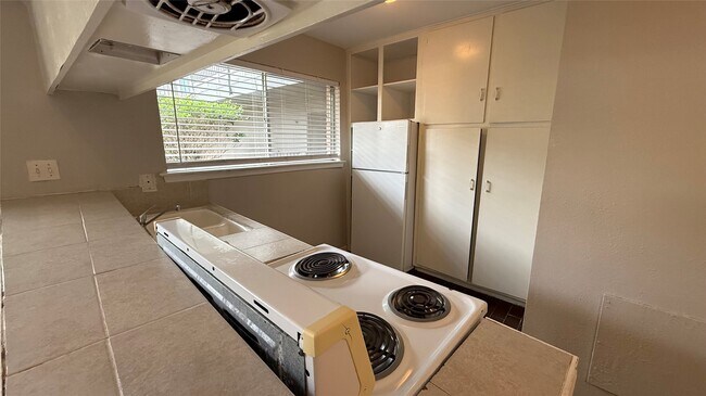 Photo - 1660 Richmond Ave.