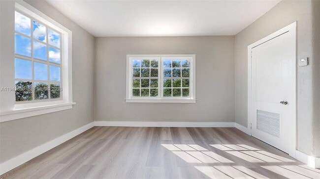 Photo - 433 NW 25th Ave Unit 4