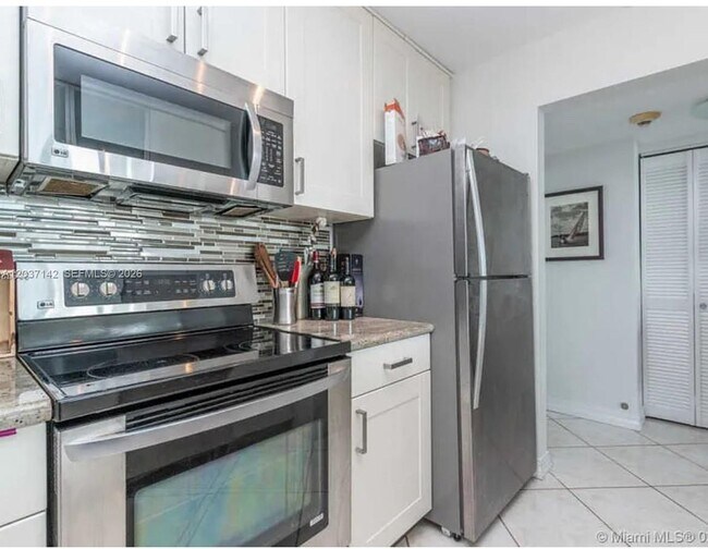 Photo - 600 NE 36th St Unit 1006