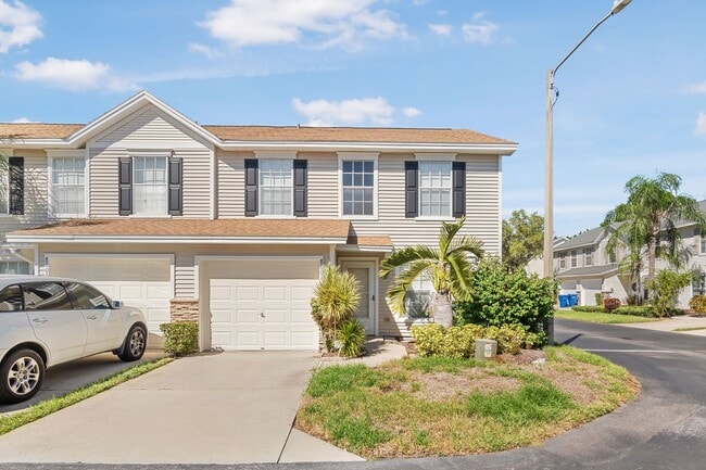 Beautiful 2-Bedroom Townhome in the Desira... - Beautiful 2-Bedroom Townhome in the Desira...