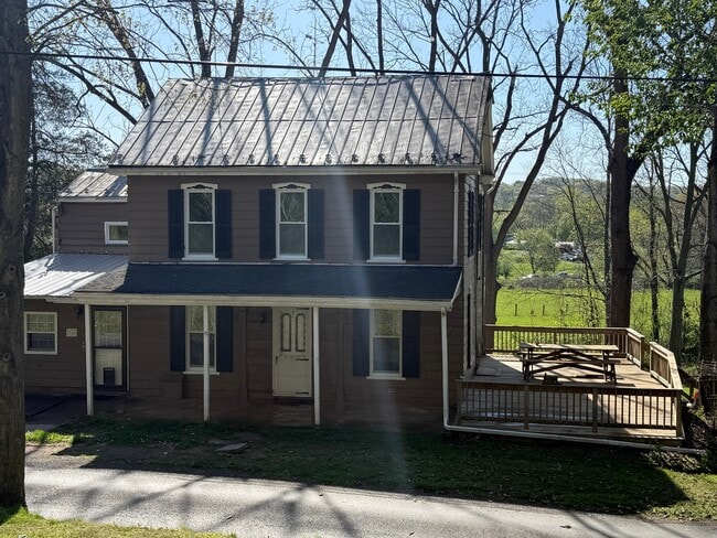 Photo - 16 Snyder Hill Rd House