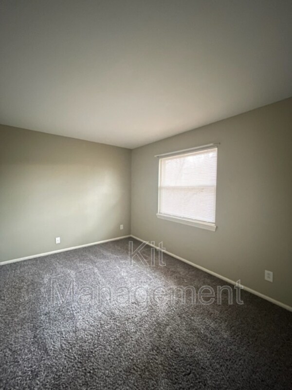 Photo - 2900 Dean Rd Unit B4