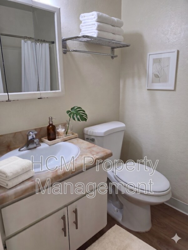 Photo - 9216 Van Nuys Blvd